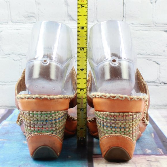 L'ARTISTE Taffy Studded Strappy Wedge Sandals Sz 7 - Picture 6 of 13